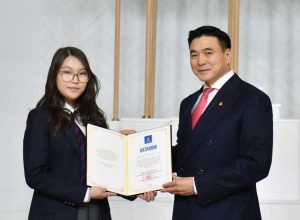 Read more about the article 2023 оны “Оны онцлох хүүхэд”-ээр манай аймгаас шалгарлаа