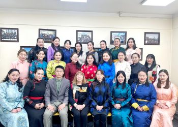 Улиастай сумд ЕБС-ийн англи хэлний 30 багшид сургалт зохион байгууллаа.