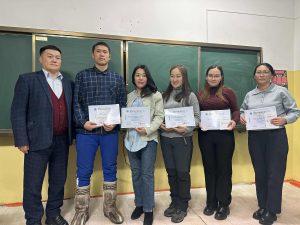 Read more about the article 2024-2025 оны хичээлийн жилийн Улсын Англи-Орос хэлний XXVII олимпиадын хоёрын даваа 12 дугаар сарын 12, 13-ний өдрүүдэд амжилттай зохион байгуулагдлаа.